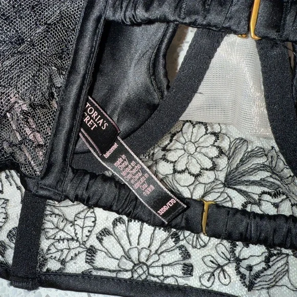 Black Lace VS Balconet - Picture 7 of 7